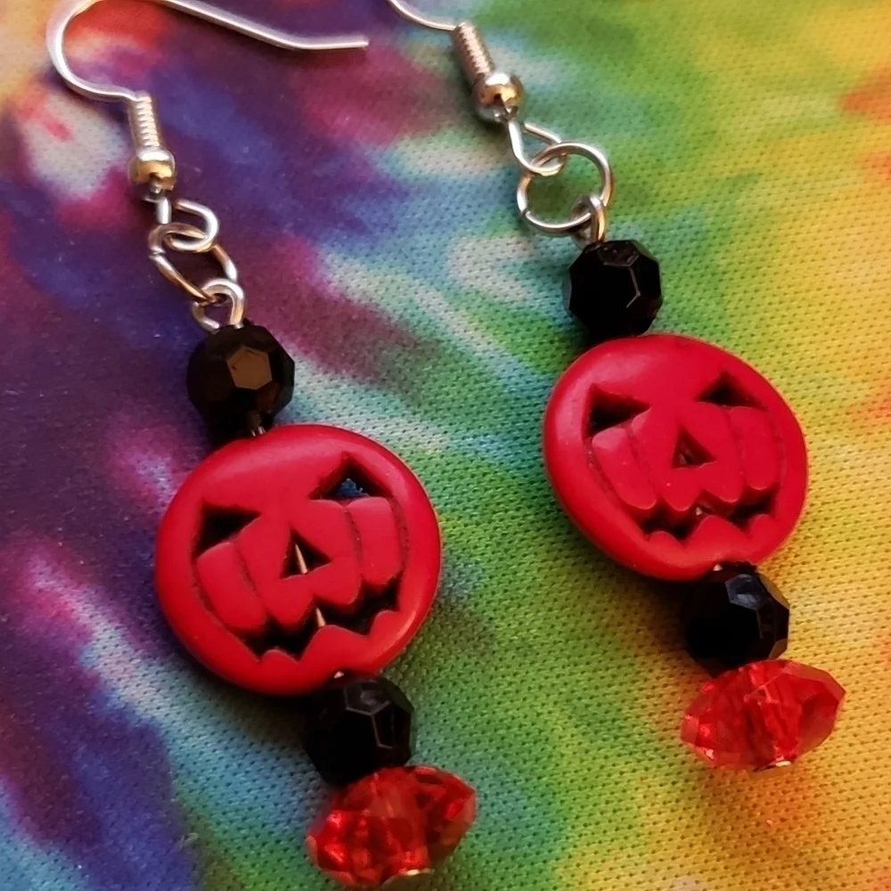 HANDMADE Red Black Beaded Halloween Pumpkin Dangle Earrings